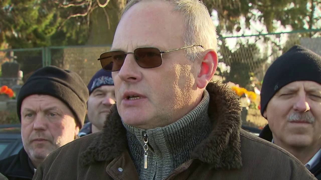 Spalarnia zwłok w centrum wsi, 2016