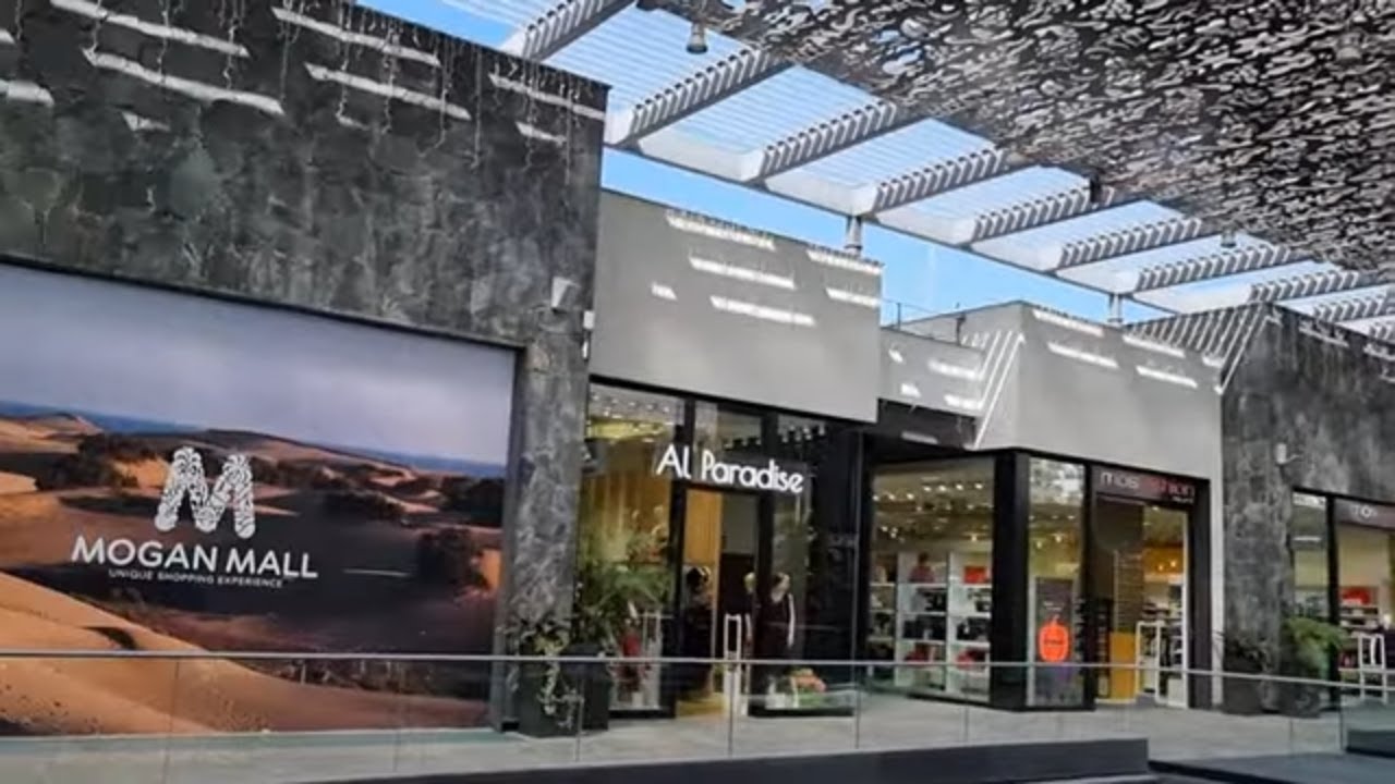 Гран-Канария, Пуэрто-Рико - Торговый центр Mogan Mall, новый, но тихий.....
