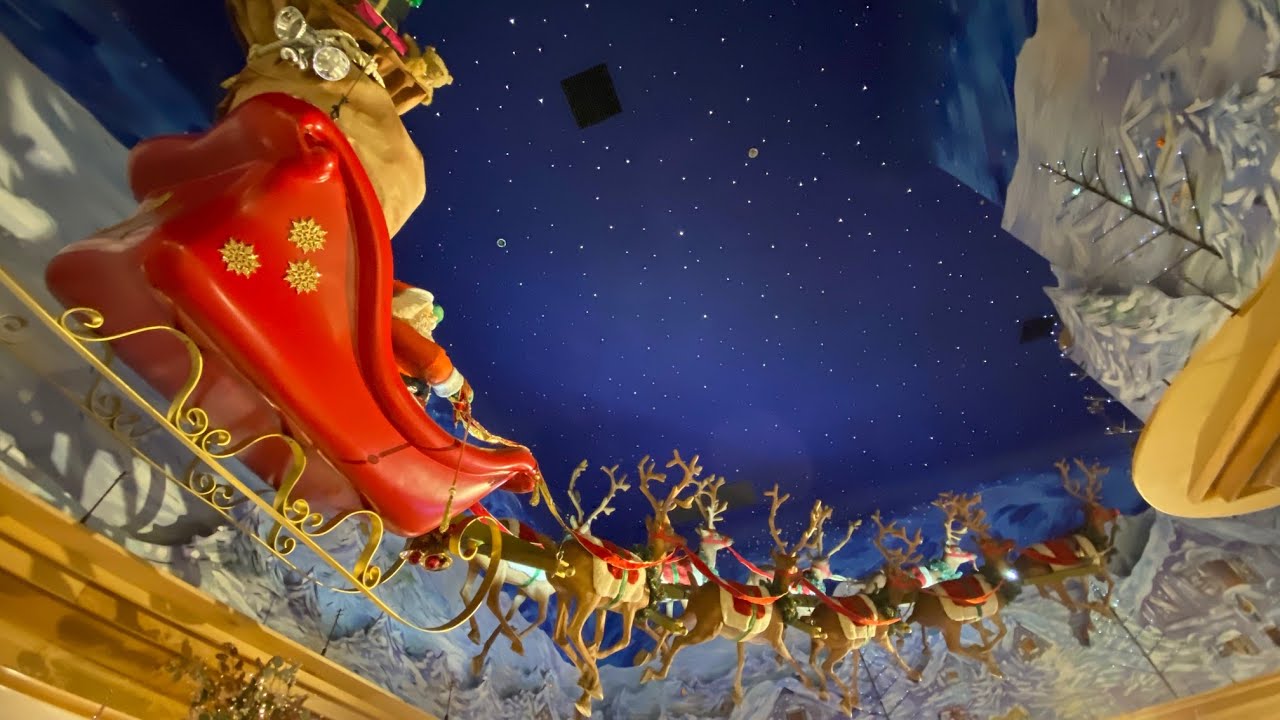 The Biggest Christmas Store In The South & A Christmas Themed Hotel! | Pigeon Forge, TN