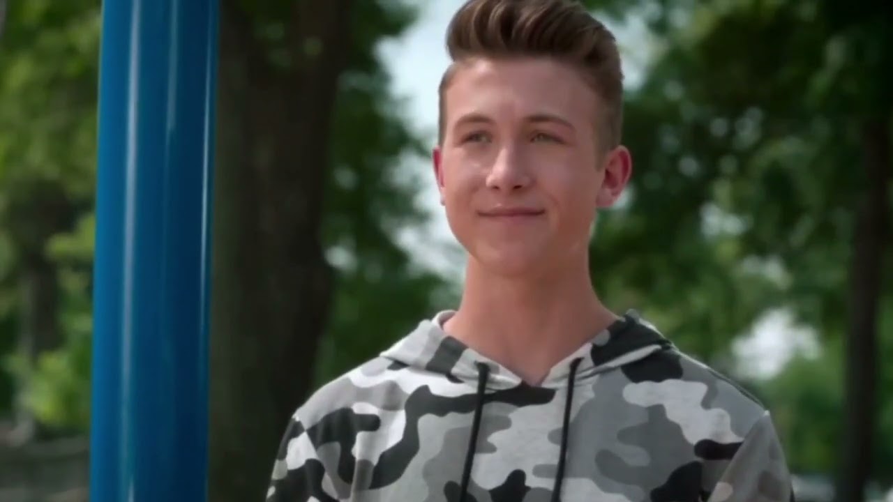 Andi Mack TJ & Cyrus first kiss !!