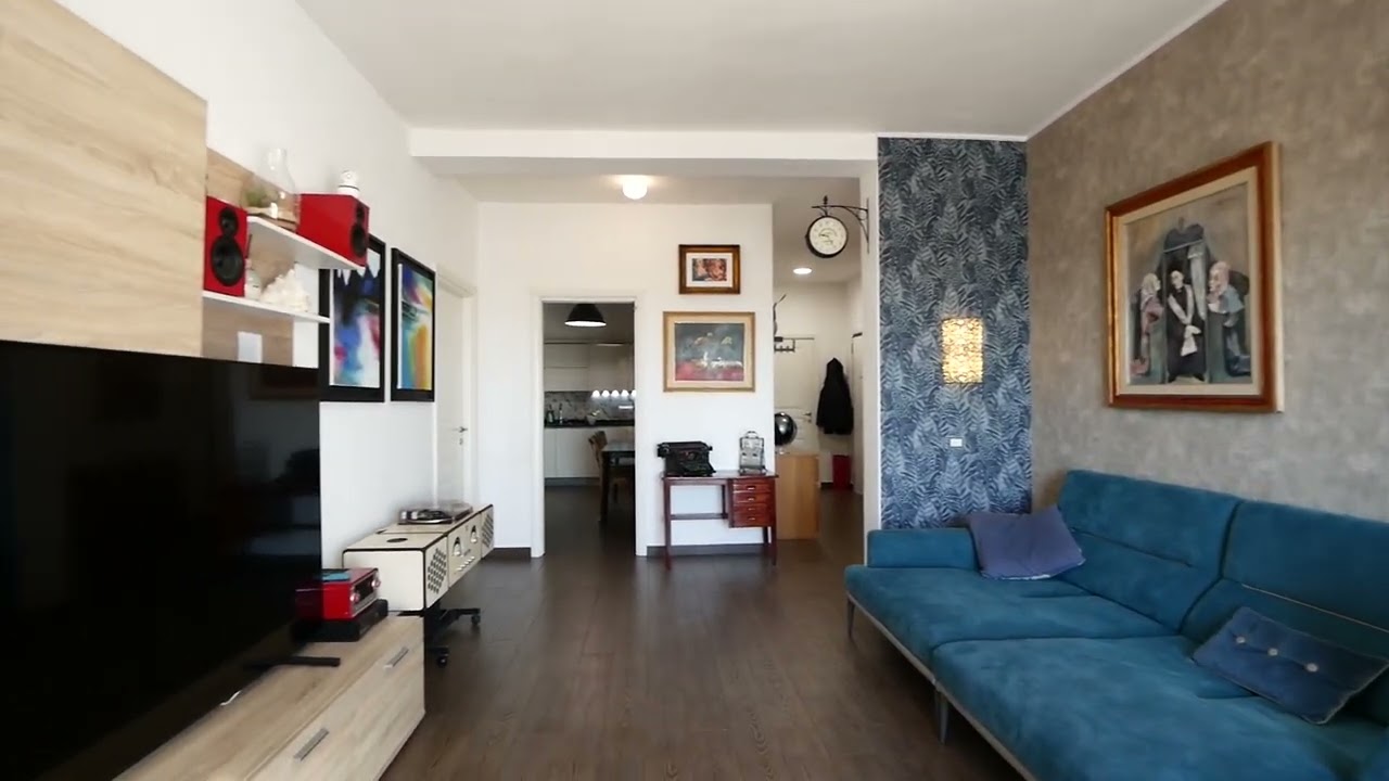 VALENZANO, via Montrone 47 - VENDESI 4 vani ed accessori