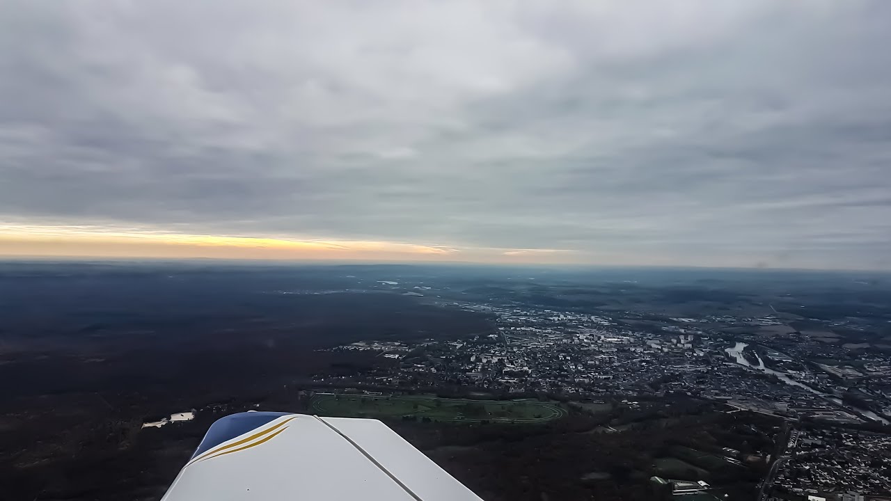 On-Board #16 : Navigation à l'estime, LFJS - LFAD - LFAQ (Soissons - Compiègne - Albert) [1080p HD]