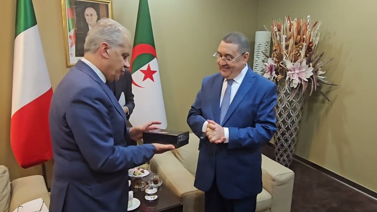فعاليات اللقاء الثنائي بين السّيد وزير الداخلية والجماعات المحلية والتهيئة العمرانية ونظيره الإيطالي