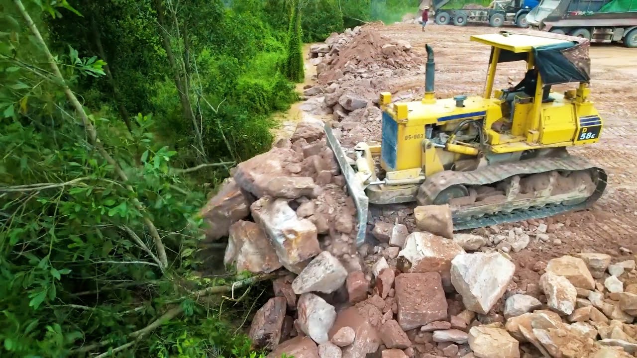 Amazing Activities Large Size Land Filling Up Using Mountain Huge Stones With Strong Dozer Working