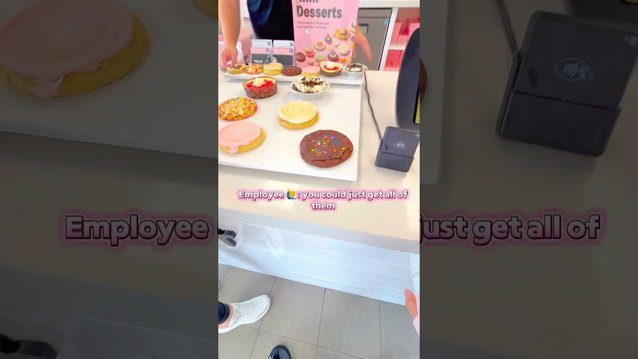 @crumbl Cookie 🍪💝 Shopping?!
