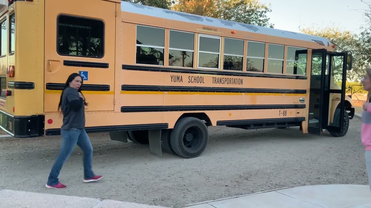 Carter’s “Excited” kind of bus ride!