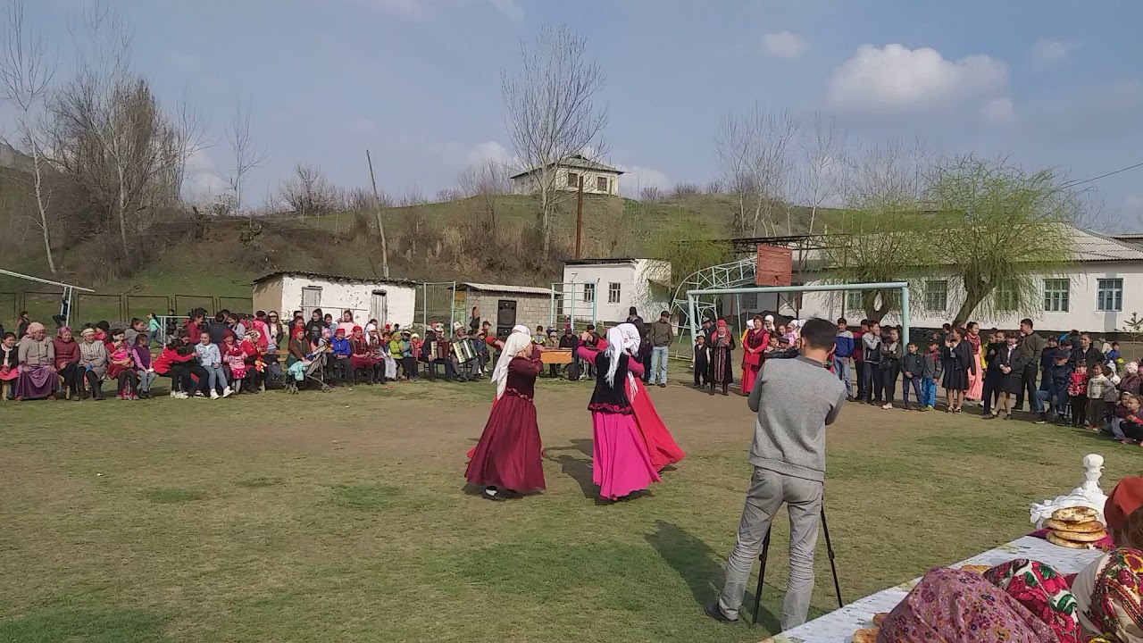 Кызыл-Кыштак айыл өкмөтүнүн Керме-Тоо айылындагы Нооруз майрамындагы оюн-зооктор