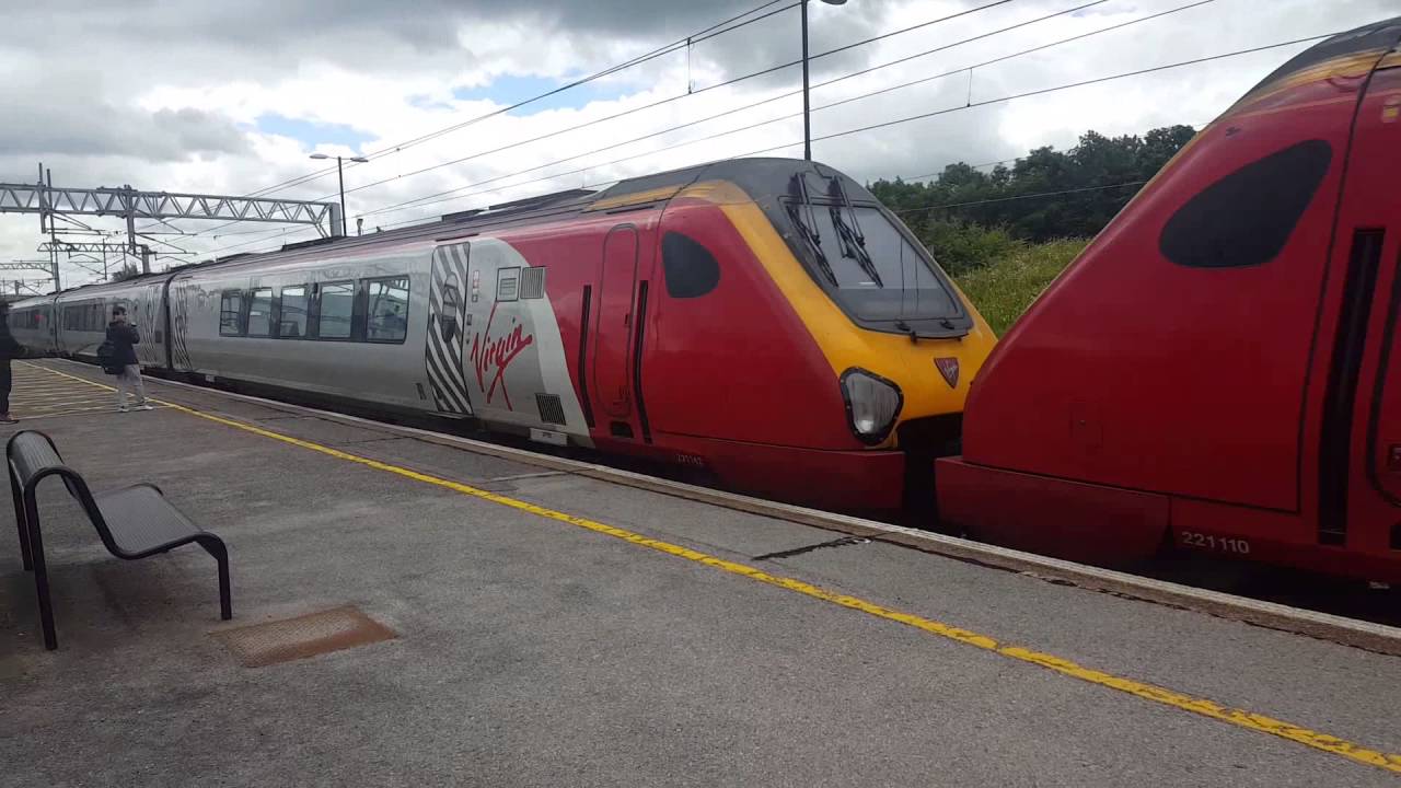 Trains at Milton Keynes Central WCML 2/7/16