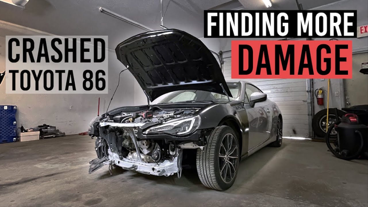 Restoring a 2017 Toyota 86 After a Terrible Car Accident Episode 2