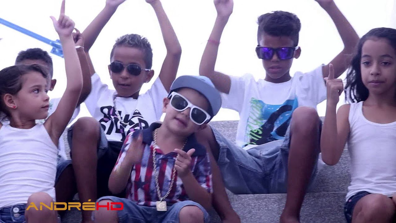 MC Gustavinho - Nois é Zika ( Clip André HD Prod Dj Danilo Mpc Studio CasteloFunk Net