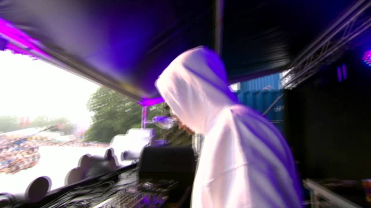 Angerfist & Outblast - Defqon.1 2011