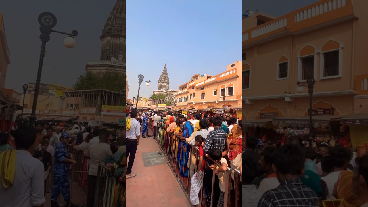 Rush at Hanuman Garhi, Ayodhya