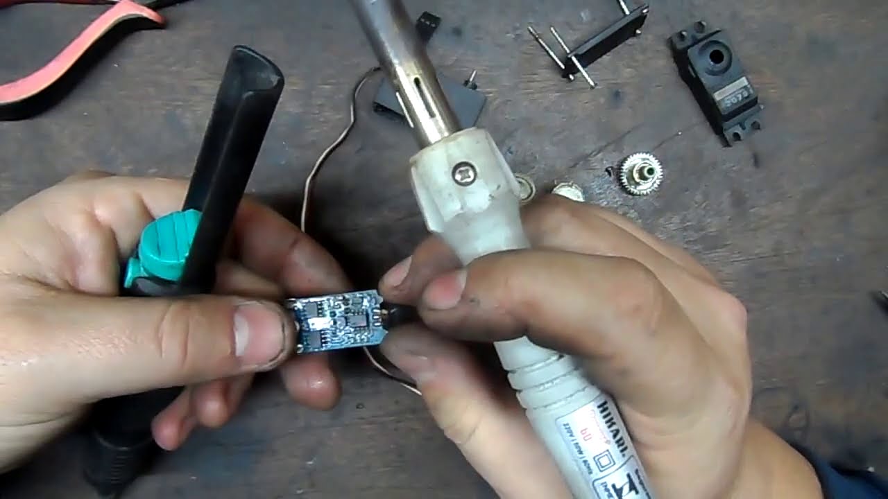 Servo Traxxas tremendo,  como resolver?
