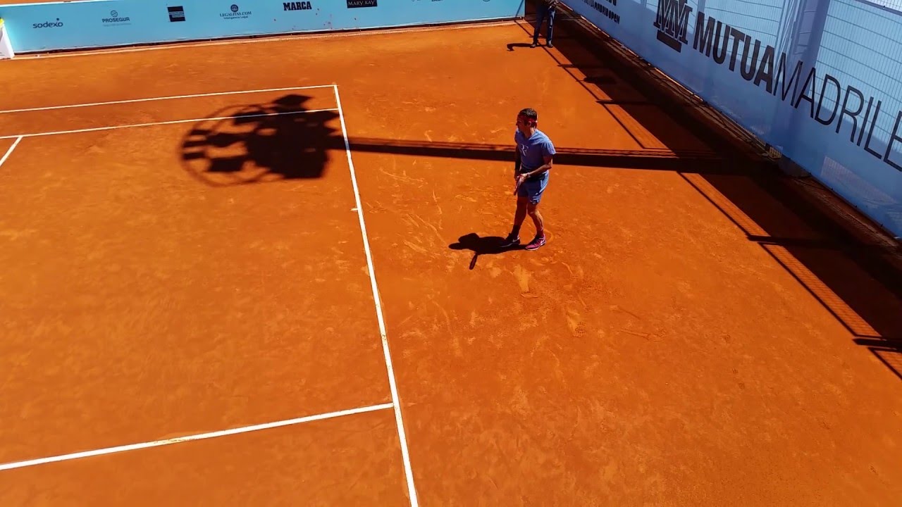 Roger federer practice Mutua Madrid Open 2016 side view