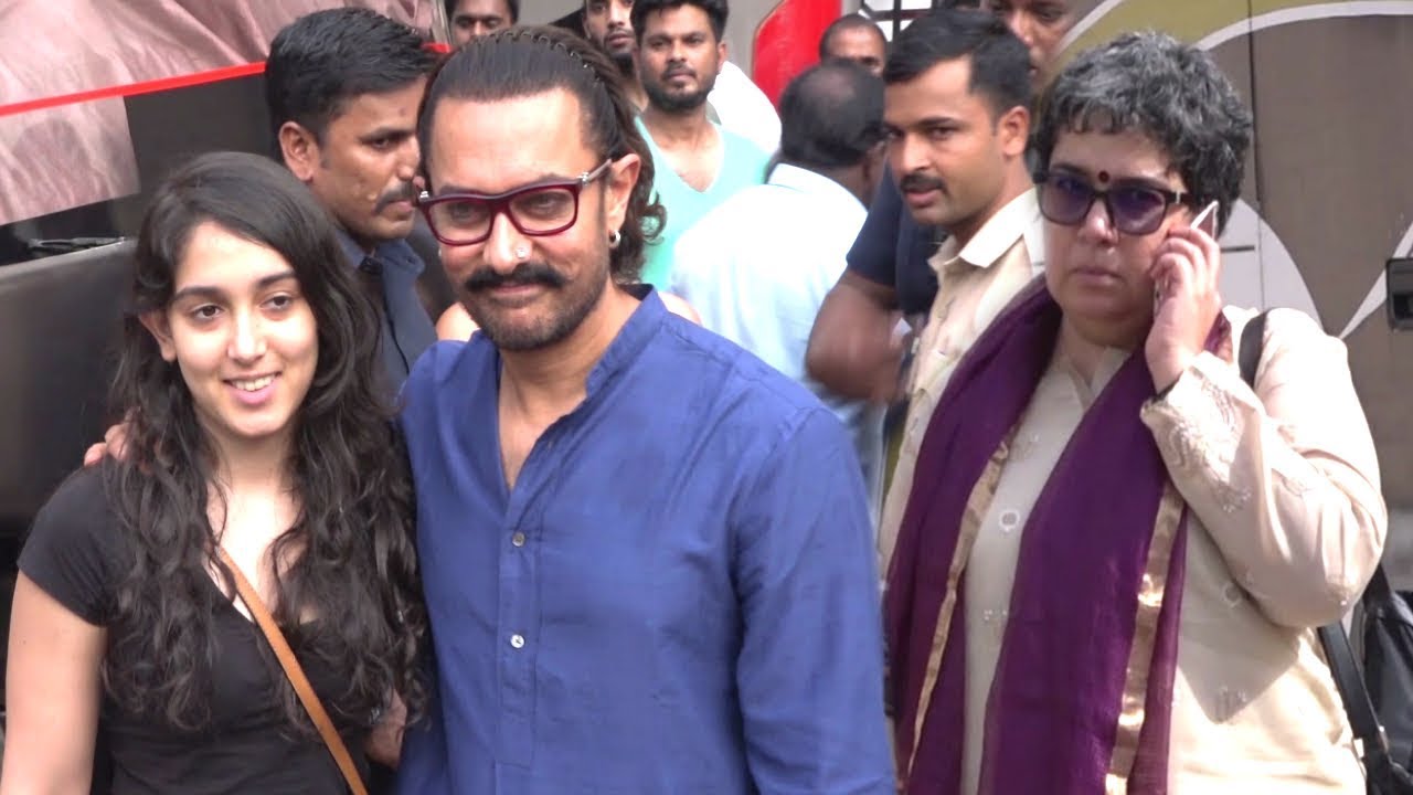 Aamir Khan Meets Daughter Ira Khan & Ex Wife Reena Dutta At Mehboob Studio In Bandra