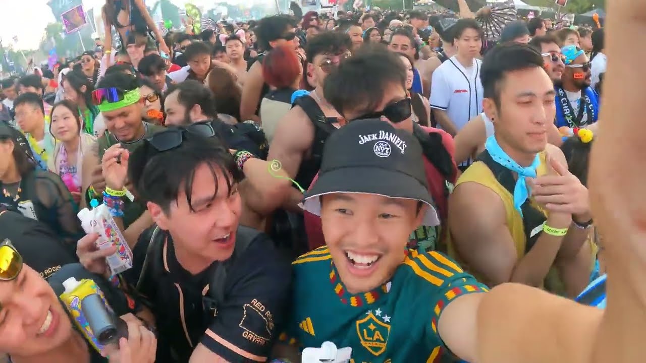 Talking to 40 Strangers at Lost in Dreams… Was Wild