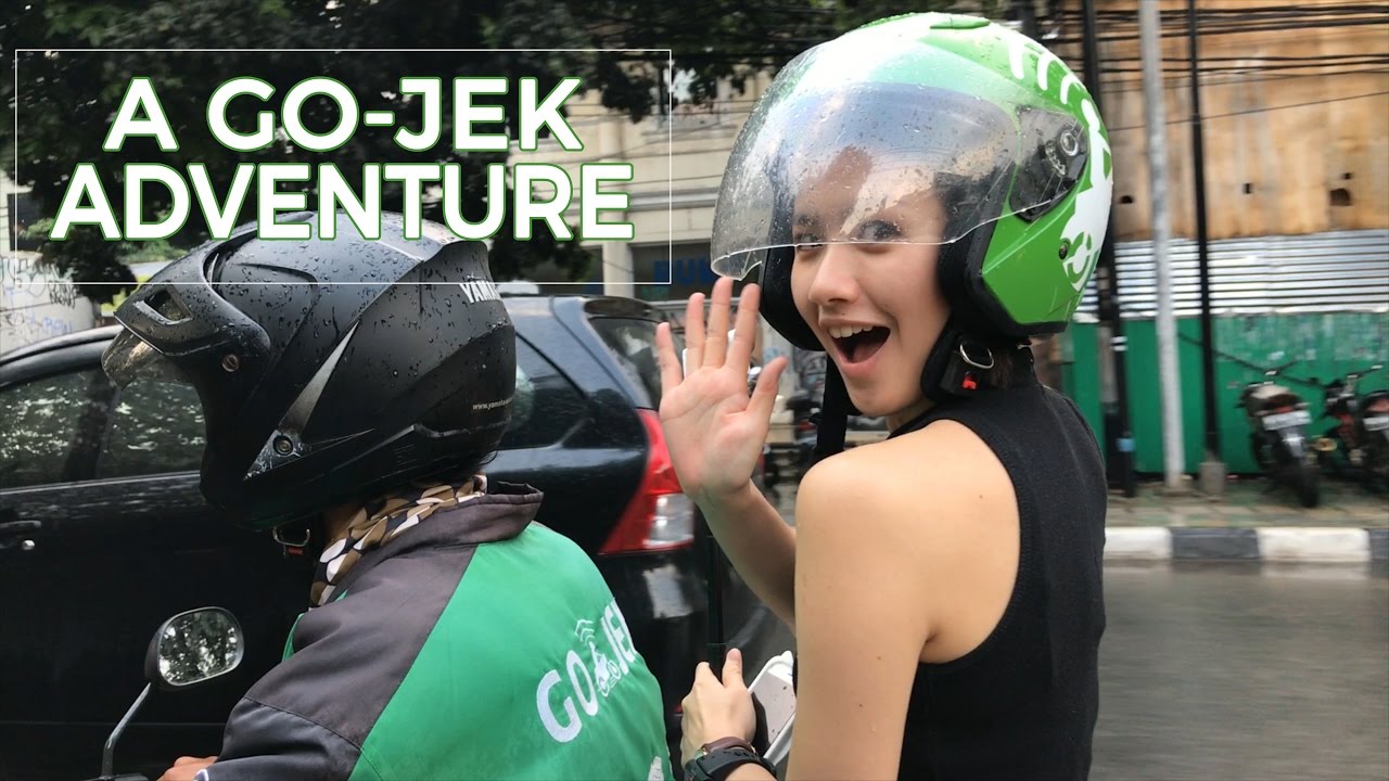 A GO-JEK Adventure - Food Delivery with Melissa