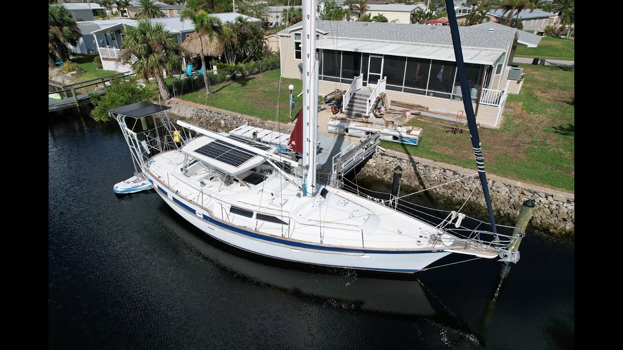 1989 Irwin 43 Mk III  |  $119,000   Yacht Access 954.527.4848  | Interior