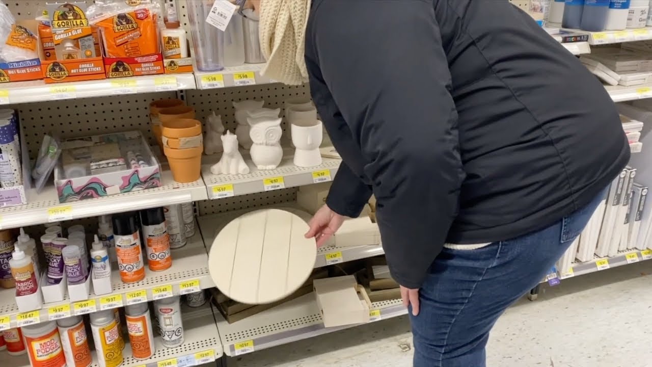 Buy a wood round at Walmart for this GENIUS idea!