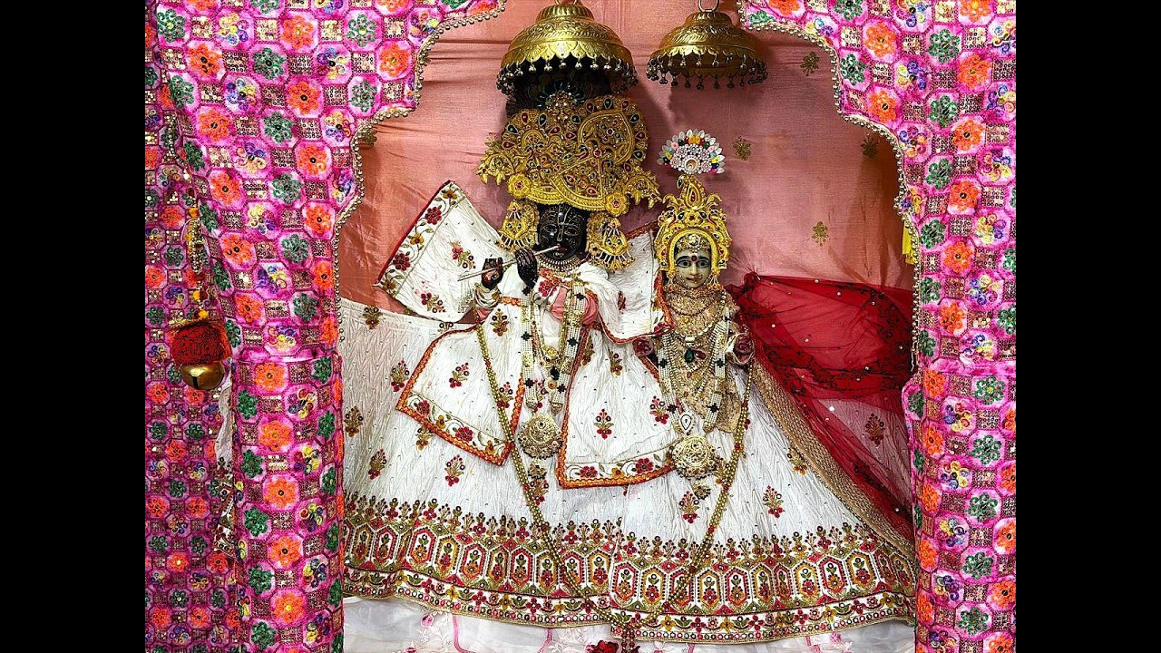 आप देख रहे हैं श्री कुंज बिहारी जू भगवान् शयन आरती दर्शन