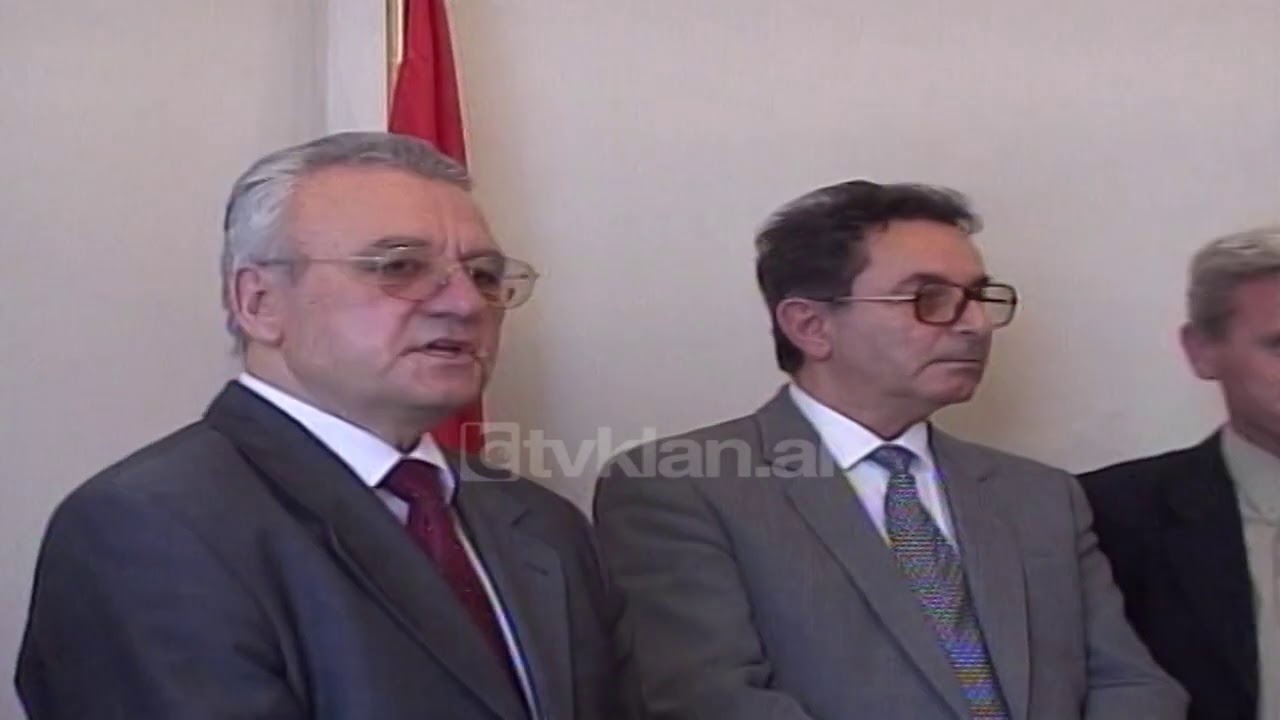 Ministria e Mjedisit kontrate me Akademine e Shkencave per monitorim e mjedisit  - (8 Maj 2002)