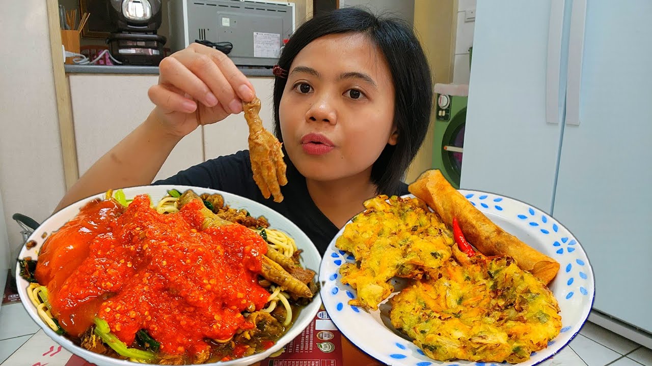 MIE AYAM CEKER ‼️KENA UMPAT MAJIKAN GARA-GARA MAU DI KASIH MAKANAN MALAH BELI SENDIRI.