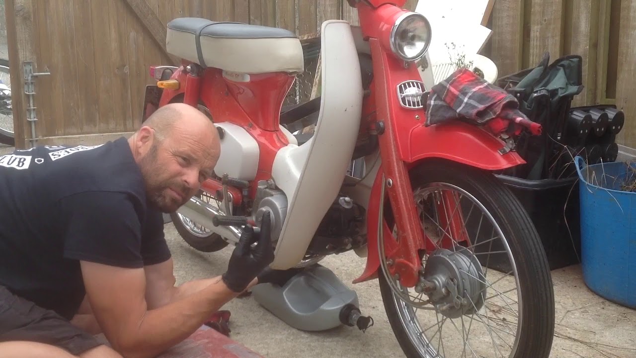 Honda C100, C90, C70, C50, CA100, Passport, Cub, HOW TO CHANGE THE OIL