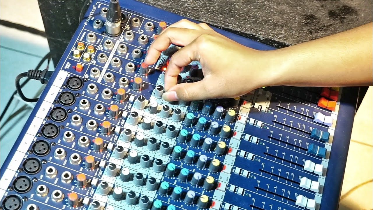 Review cara setting Mixer Soundcraft MFX 12/2