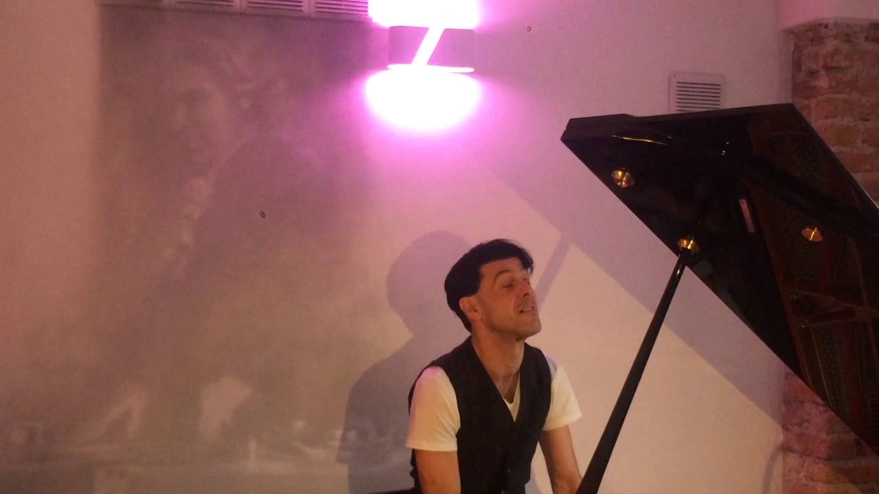 Ezio Bosso from "12th room"  Live a Casa Bertallot Part 2