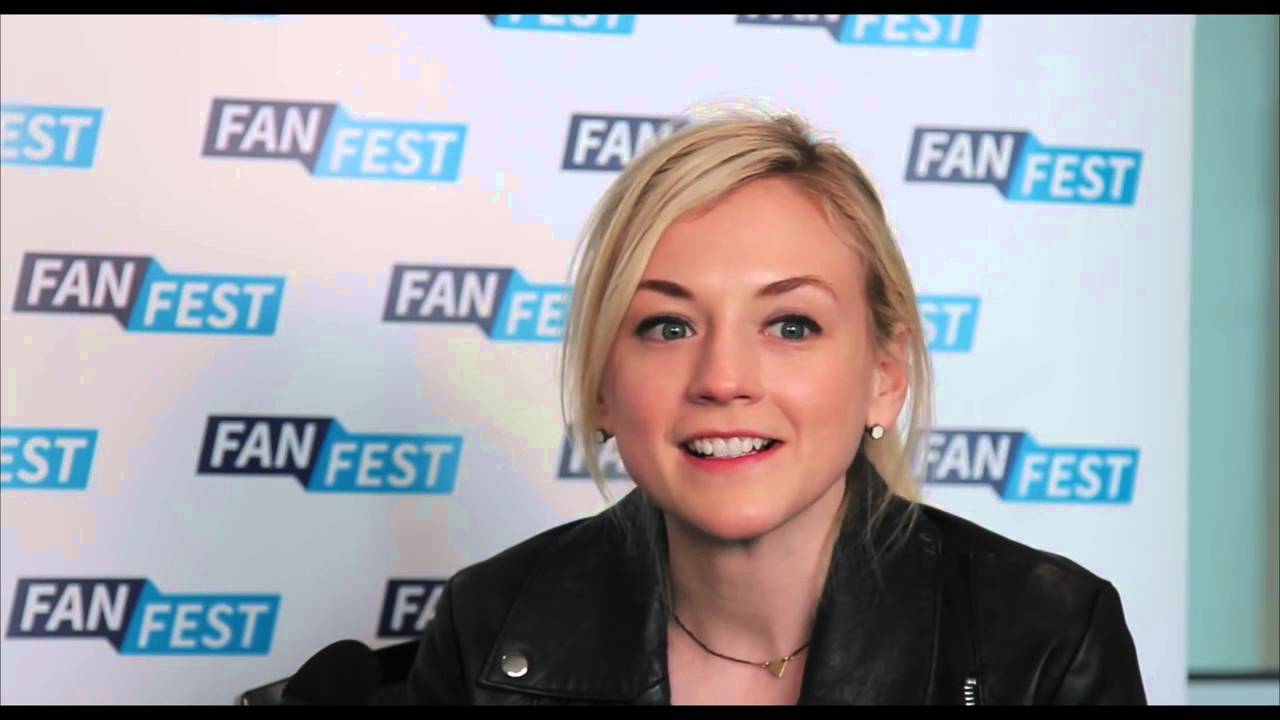 Down 'N Dirty com Kyla Kenedy e Emily Kinney [LEGENDADO PT-BR]