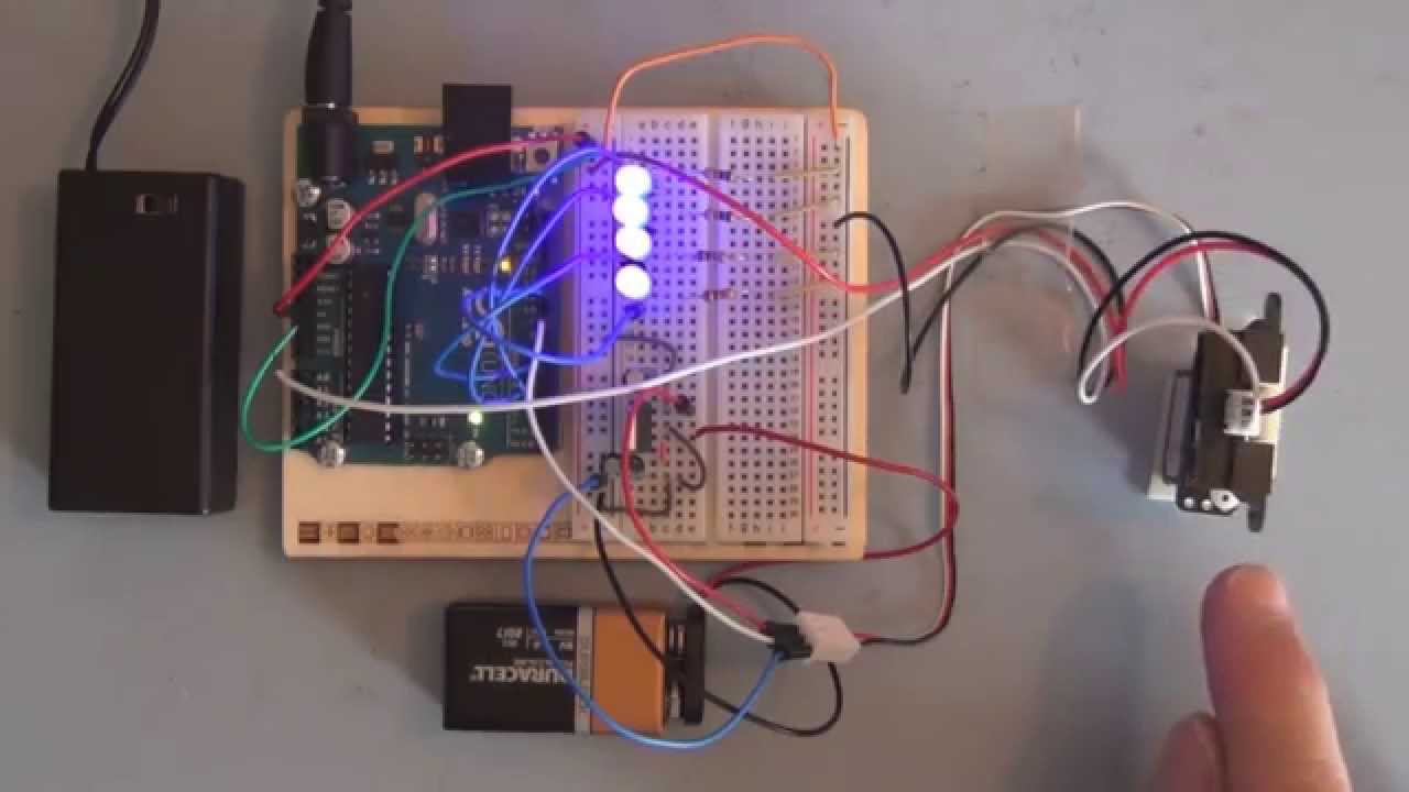 Arduino Sweeping Servo Motor Distance Sensor