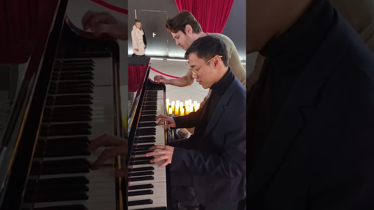 Une improvisation entre deux pianistes sur un air de Hans Zimmer