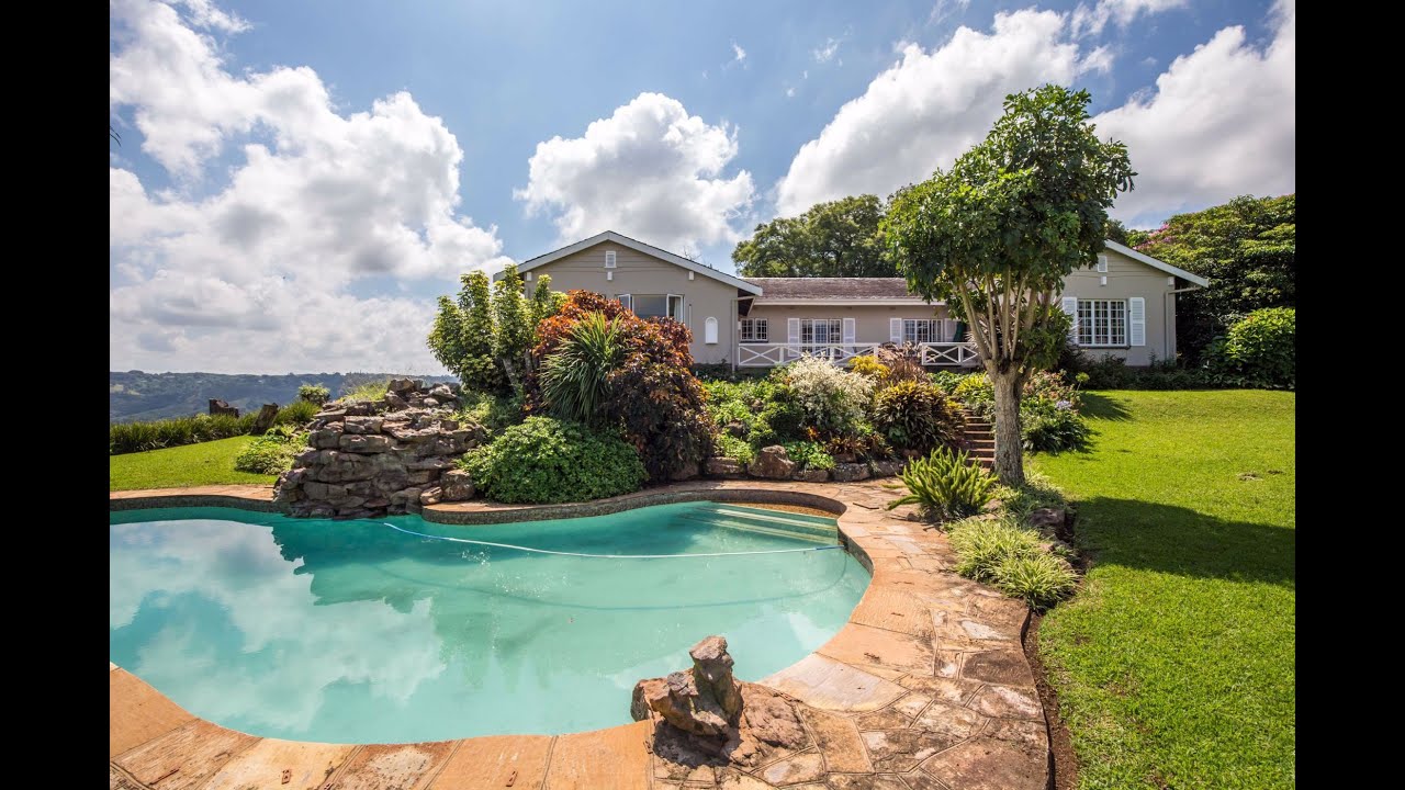 5 bedroom house for sale in Kloof | Pam Golding Properties