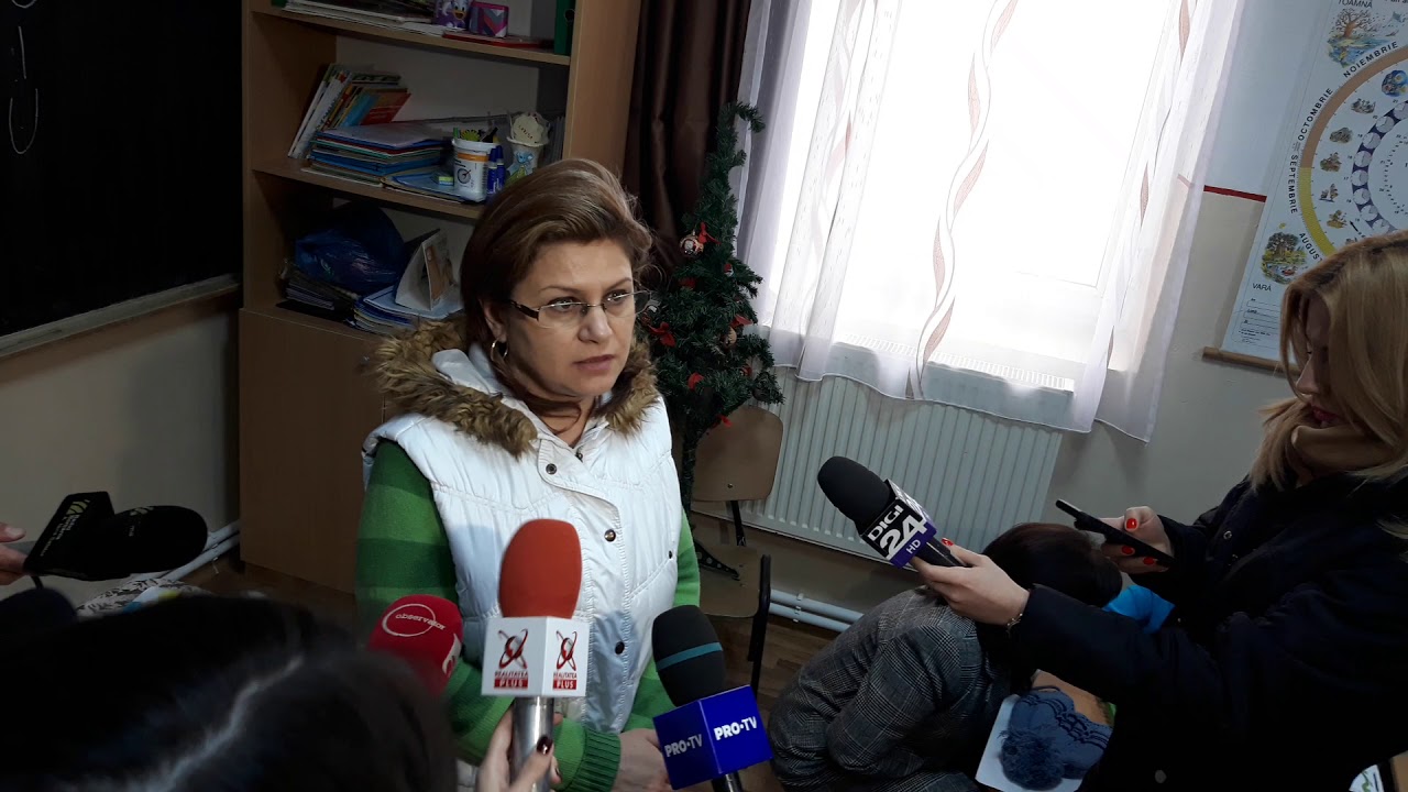 Dialog Monica Anisie învațătoarea Mihaela Costache