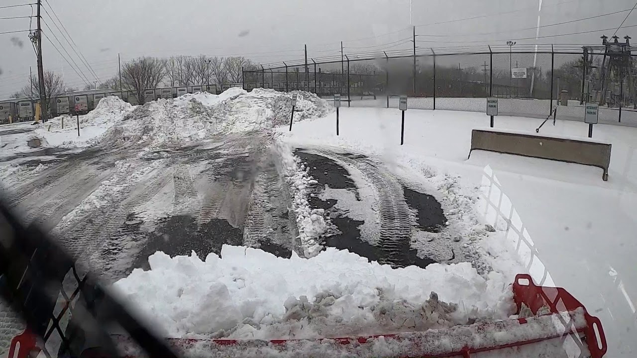 Big snow with the SVL65-2. Boss 8' pusher