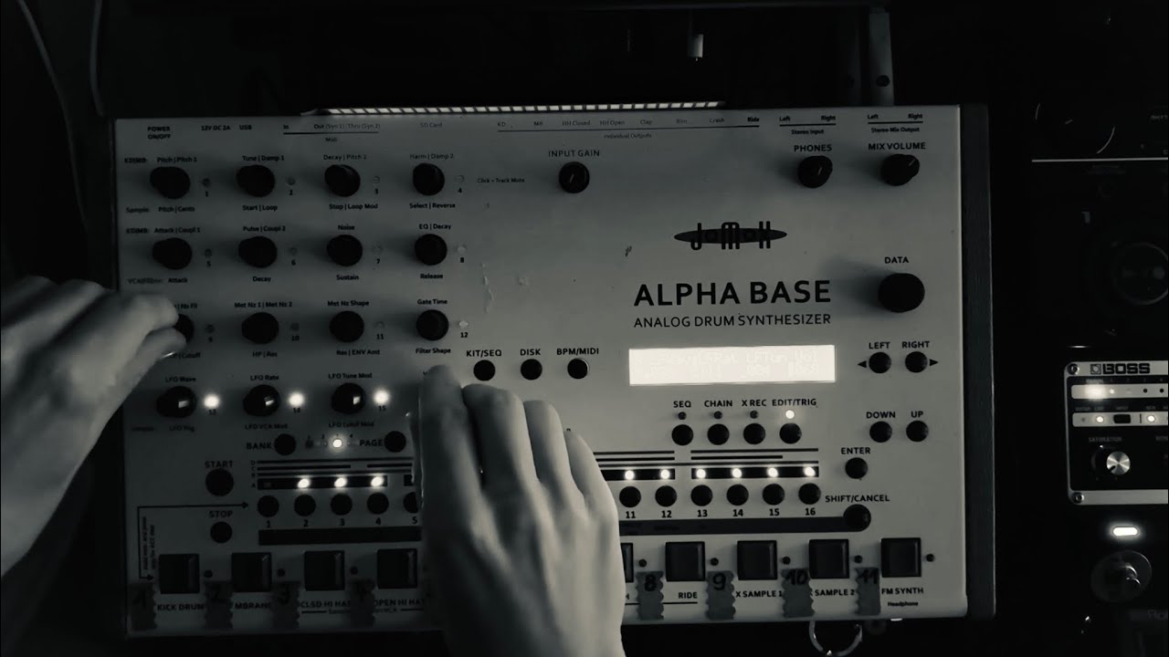 Jomox ALPHABASE Drum-Synthesizer TECHNO
