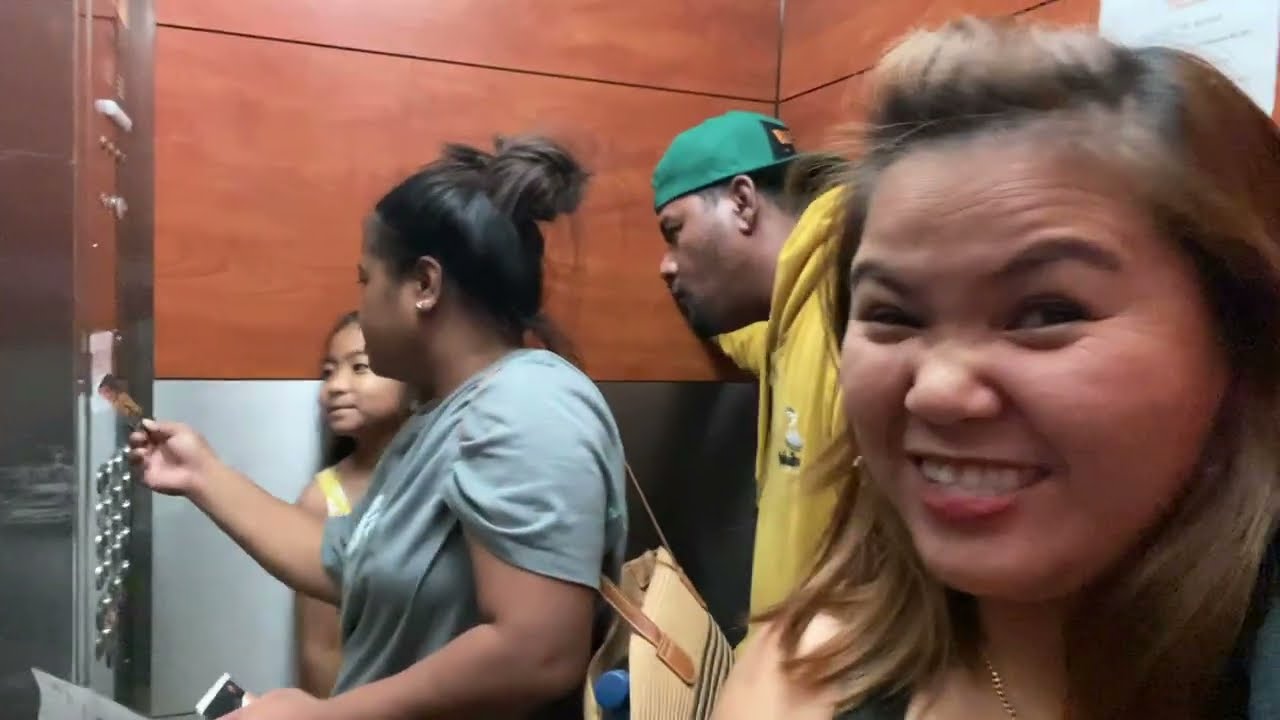 WE ARE STUCK IN THE ELEVATOR 😂😂// PAGODA HOTEL HONOLULU HAWAII