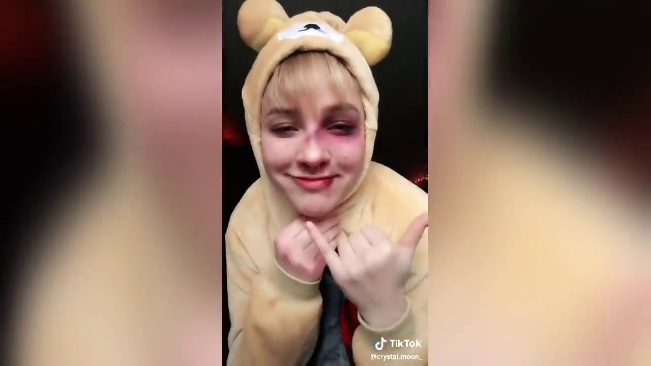 Tiktok:Sally Face Cosplay and Art