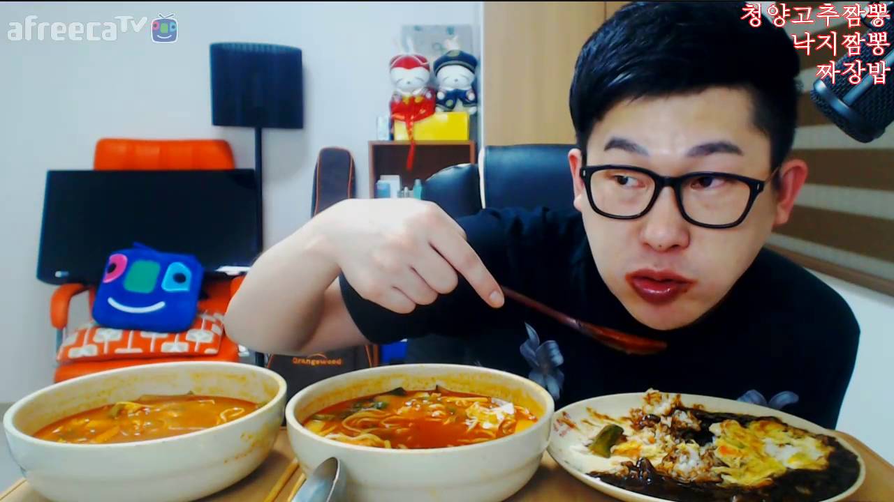 가르마의 낙지짬뽕+청양고추짬뽕+짜장밥 먹방이에요~