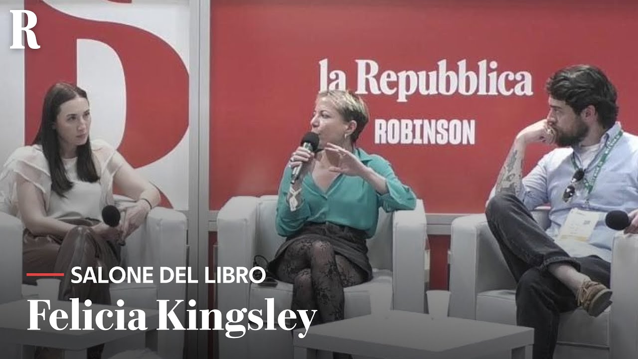 Effetto Kingsley all'Arena Repubblica Robinson: in centinaia per la regina del romance