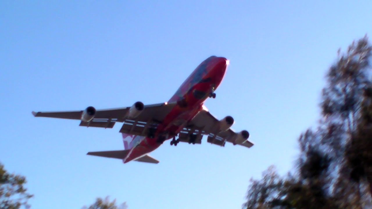 Qantas Wunala Dreaming and Yananyi Dreaming @ Sydney Airport