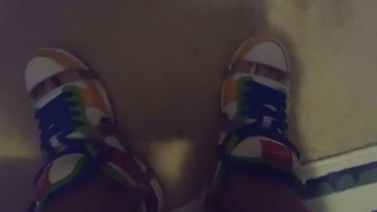 ebay dunks look so funny with no socks 🤣