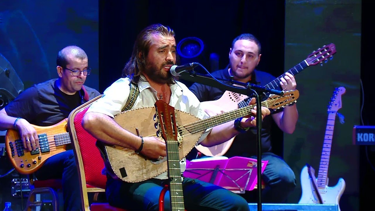 Hamza Zabot en hommage à Lounes Matoub
