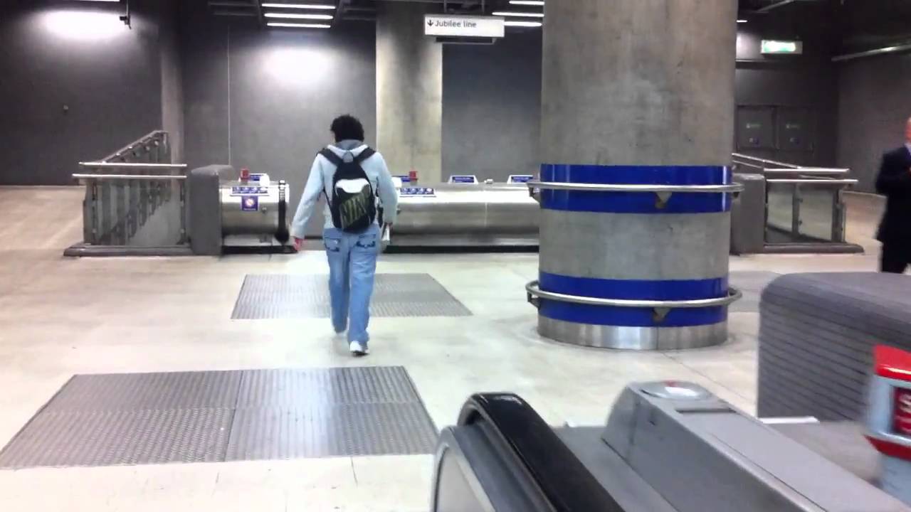 London life- Canada water Underground Station