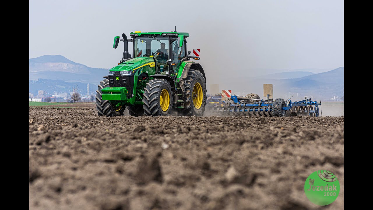 John Deere 8R 310 + Köckerling Allrounder