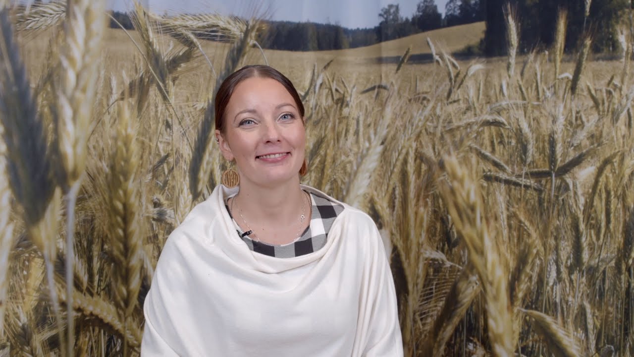 Agrologi Tiina Toivonen auttaa yrityksiä kehittymään