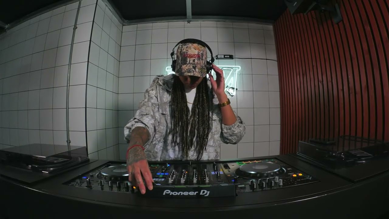HOMOBLOC FREQUENCY TOUR w/ JADE JACKSON | Svara Radio 27.11 25