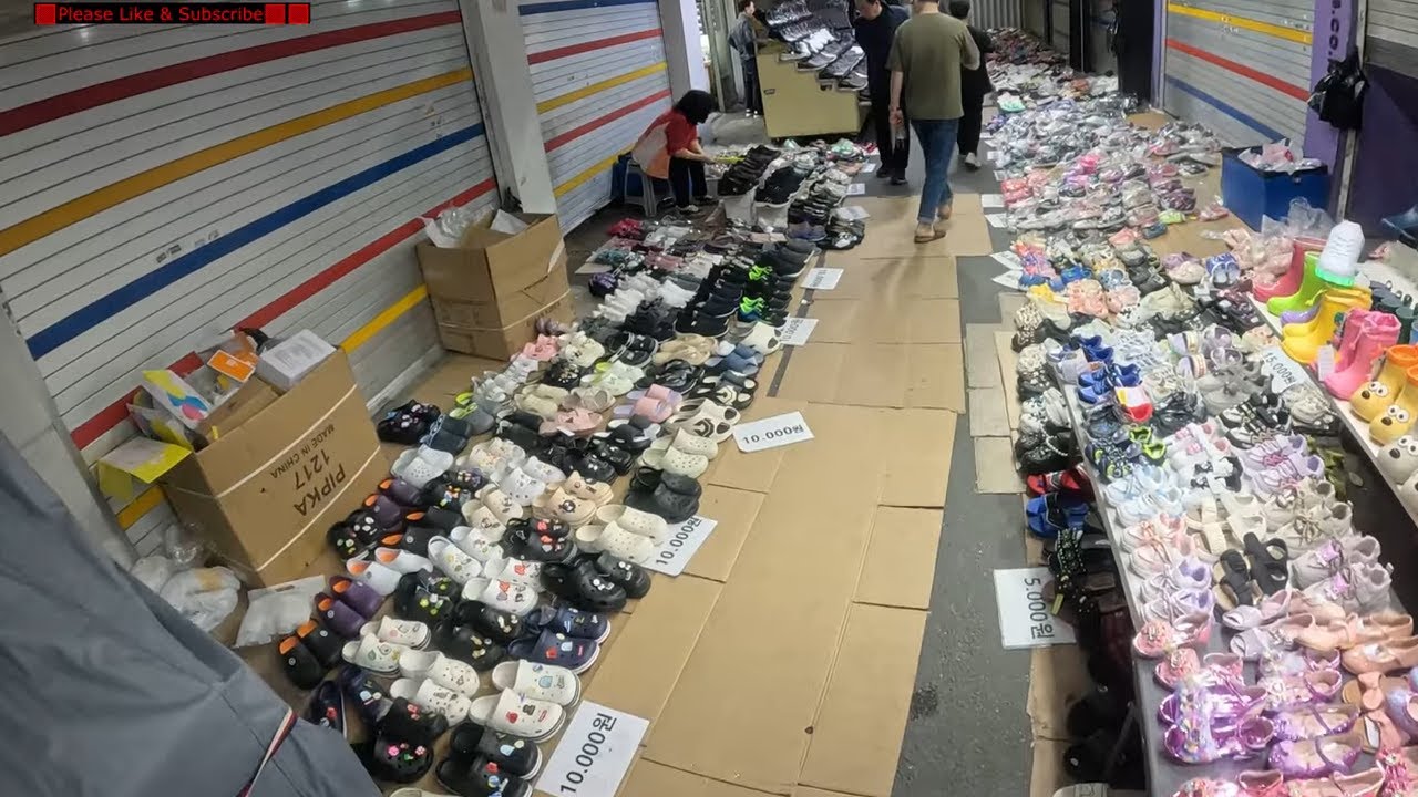 #110 A tour of a shopping mall specializing in cheap shoes in Seoul