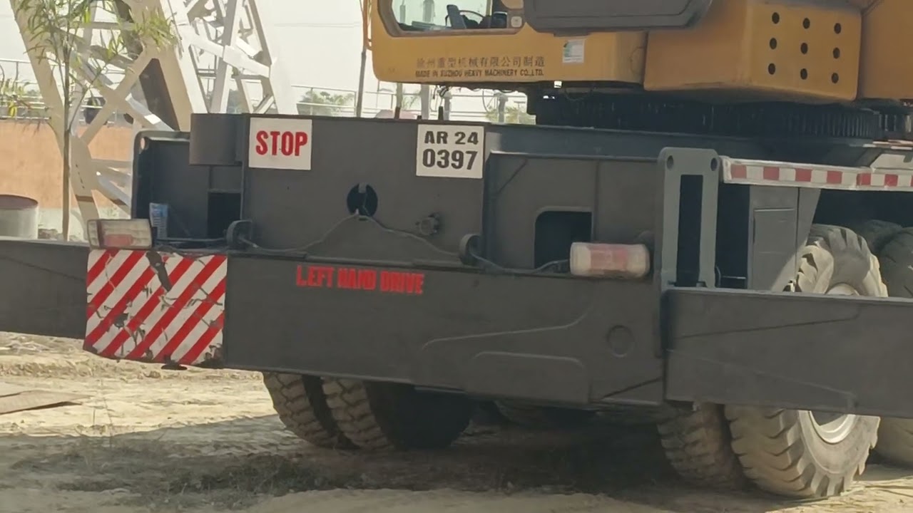 MCGM CRANE SHIFTING ON SIDE VIDEO 