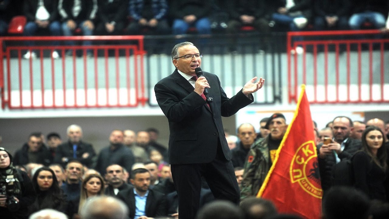 Bedri Hamza dhe PDK mban tubim n&euml; Skenderaj, salla mbushet plot&euml;